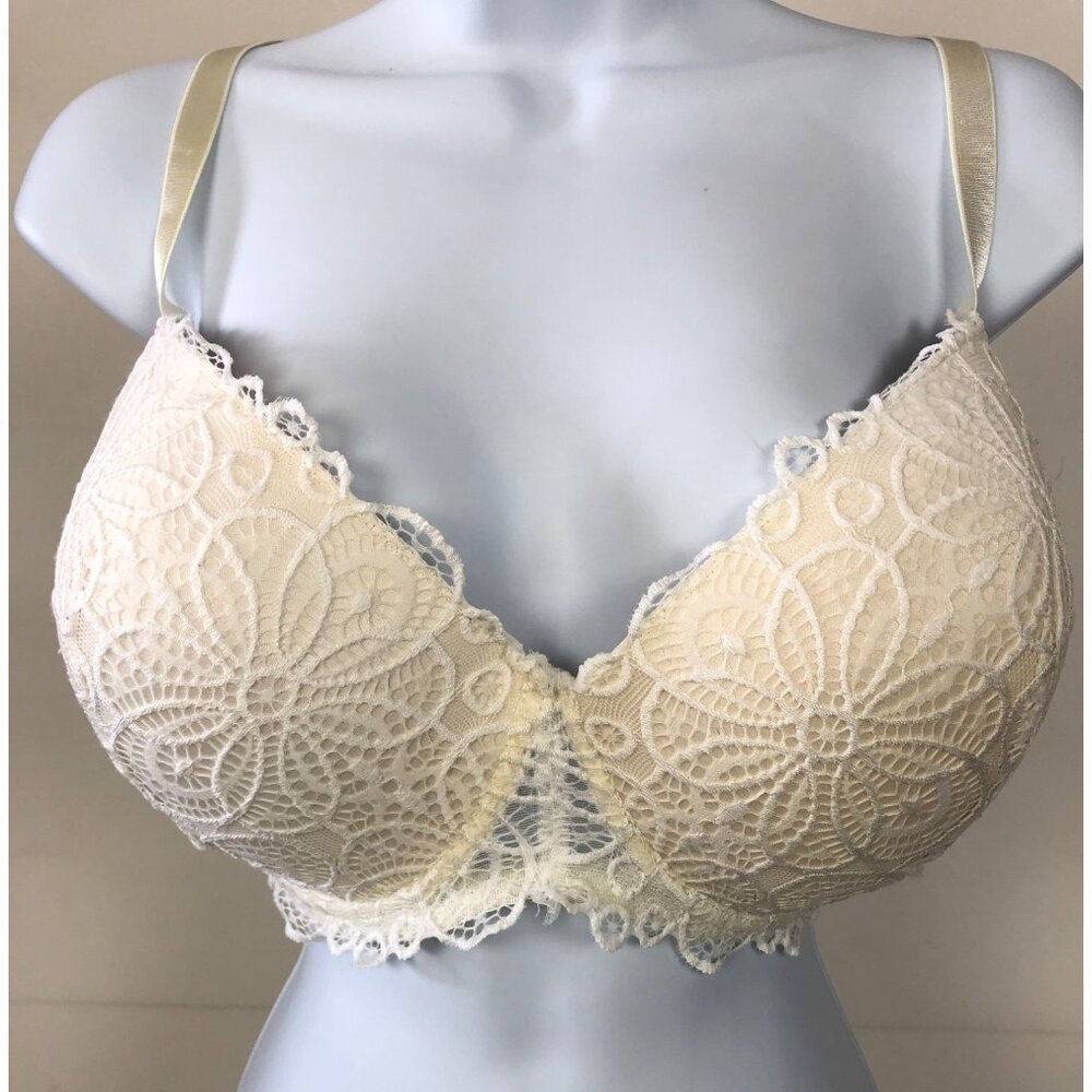 Pure Beauty Bra Women Size 42D White Lace Lined Underwire Back Close